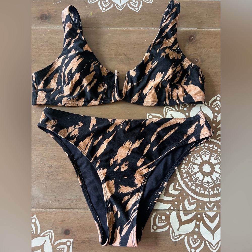 Black and rose Gold Print Medium Bikini Set